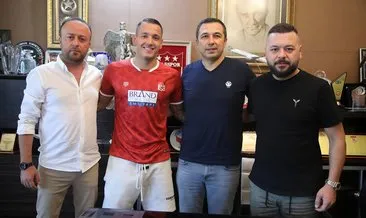 Sivasspor, Rey Manaj’ı renklerine bağladı