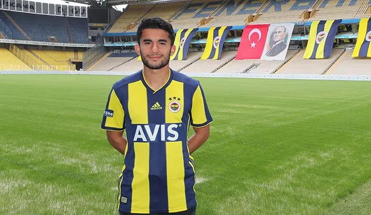 Son dakika: Fenerbahçe’de dev operasyon! Vitor Pereira 11 ismin biletini kesti, yeni transfer de gönderiliyor