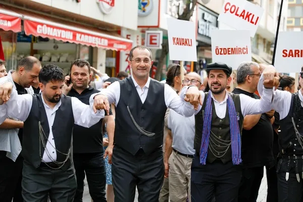 34-uluslararasi-akcaabat-muzik-ve-halk-oyunlari-festivali-tum-coskusuyla-devam-ediyor-1784383746775.jpg