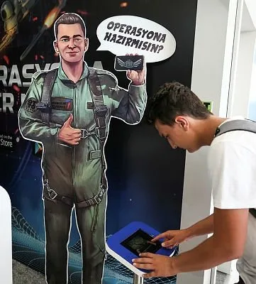 Atak helikopteri telefonlara iniyor