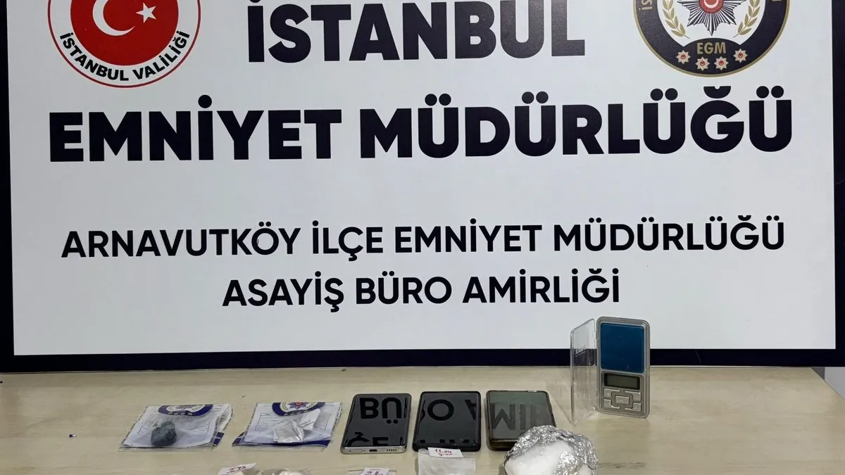 Arnavutköy Polisi'nden 'torbacı' avı! 4 kişi tutuklandı
