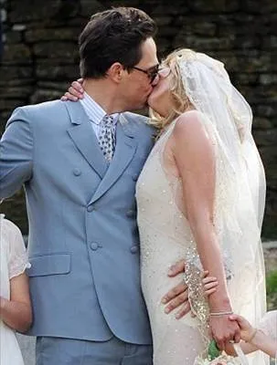Kate Moss evlendi