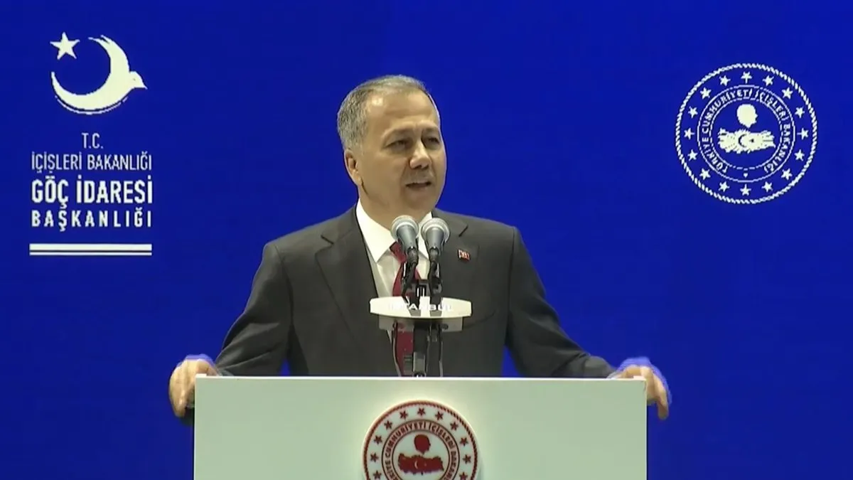 İçişleri Bakanı Yerlikaya, Türkiye’nin göç politikasını anlattı