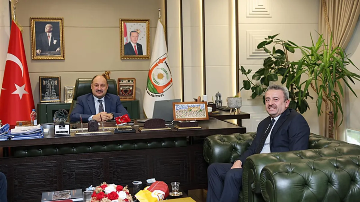 Galatasaray’dan Gülpınar’a sürpriz ziyaret – Son Dakika Spor Haberleri Galatasaray’dan Gülpınar’a sürpriz ziyaret – Son Dakika Spor Haberleri