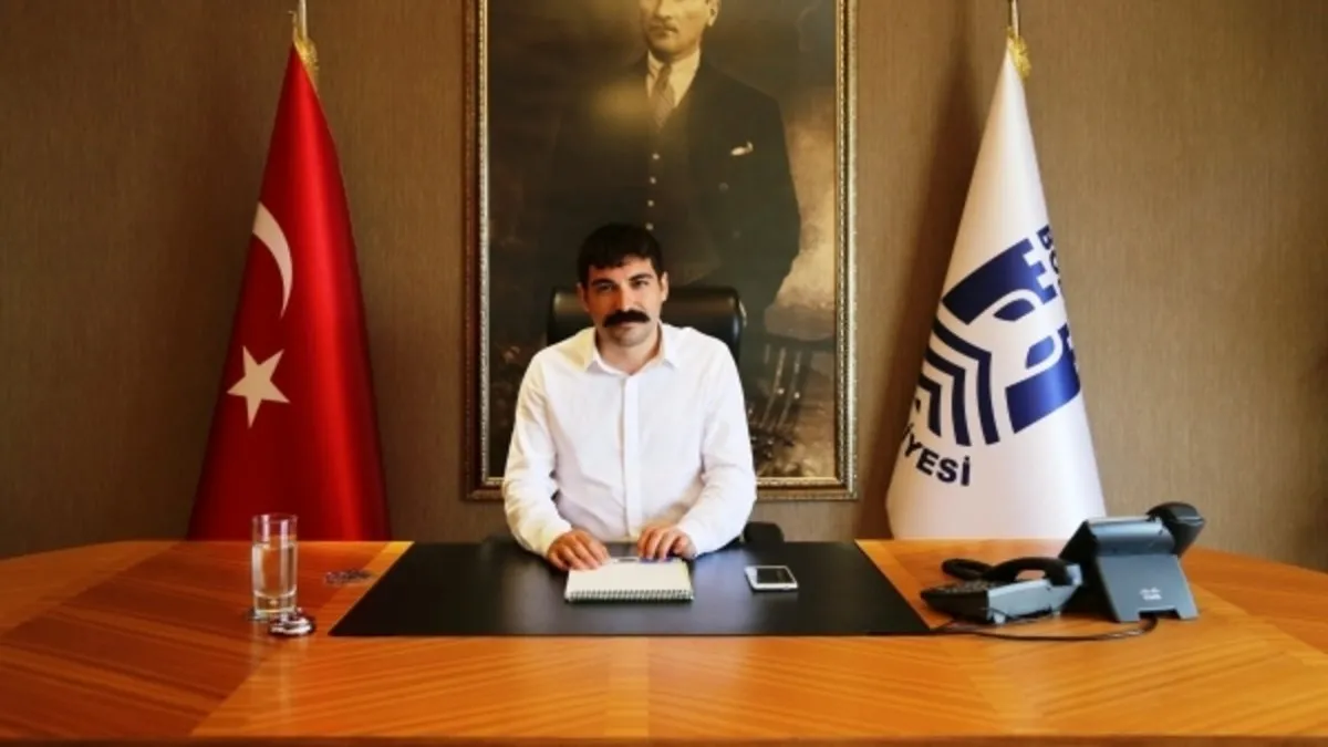 400 bin TL rüşvet ile suçüstü yapıldı, CHP’li meclis üyesi gözaltında! 400 bin TL rüşvet ile suçüstü yapıldı, CHP’li meclis üyesi gözaltında!