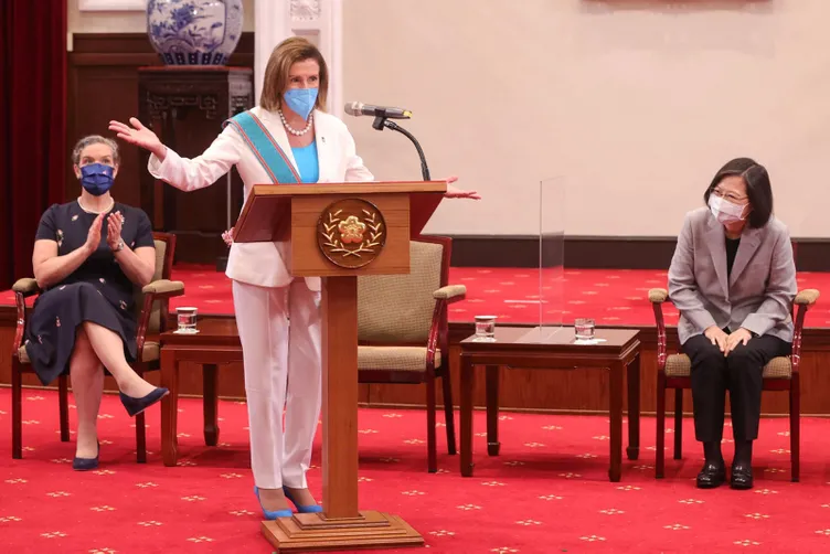 Dünyanın gözü o noktada! ABD'den Çin'i daha da kızdıracak hamle; Pelosi'nin Tayvan ziyareti kriz çıkardı
