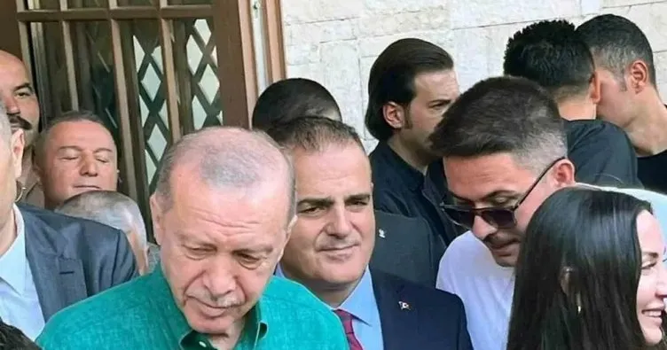 Başkan Erdoğan Marmaris’te! Vatandaşlarla sohbet etti, bol bol hatıra fotoğrafı çektirdi