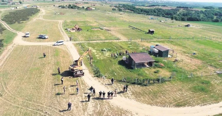 Büyükçavuşlu’da 54 kaçak yapı yıkıldı