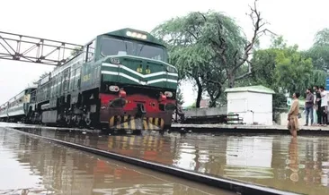 Pakistan’da bilanço artıyor: 18 ölü