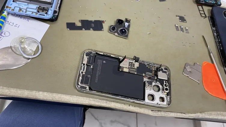 Yüzerken ayağına bakın ne takıldı: 372 gün sonra bulunca şok oldum!