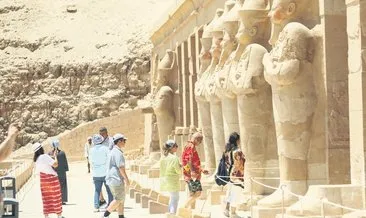 Firavun Hatşepsut’un tapınağına turist akını