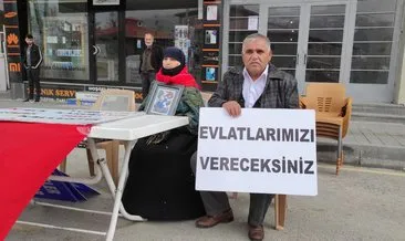 Evlat nöbetindeki annelerin eylemi sürüyor #diyarbakir