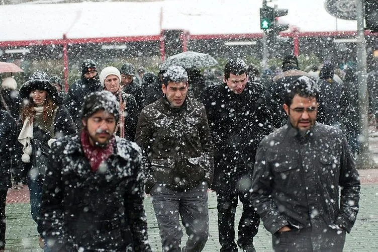 Meteoroloji'den son dakika hava durumu yağış uyarısı! İstanbul'a kar ne zaman yağacak?