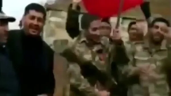 Azerbaycan ordusu paylaştı! Türk Bayrağı Karabağ'da | Video