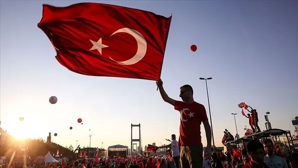 40-yillik-sizmayi-bir-gecede-bozguna-ugrattik-bakan-uraloglu15-temmuz-gecesinde-yasananlari-ilk-kez-anlatti-1783939357877.jpeg