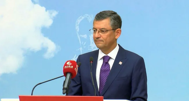 son-dakika-ozgur-ozel-adayligini-bu-sozlerle-duyurdu-chp-yonetimi-yenilginin-sorumlulugunu-almadi-1694785549130.jpg