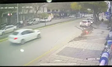 Sakarya'da dehşet anları! Otomobilin çarptığı kadın öldü #sakarya