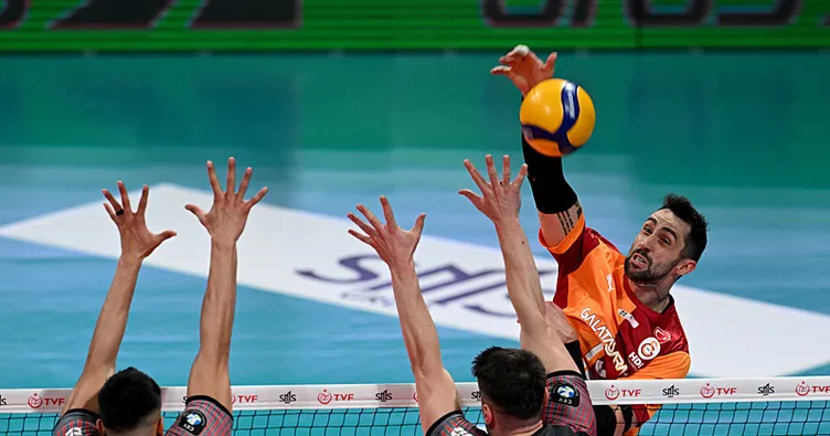 Efeler Ligi: Galatasaray evinde mağlup!