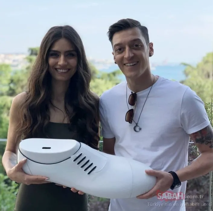 Ünlü futbolcu Mesut Özil ile Amine Gülşe’nin kızları Eda’ya rekor reklam teklifi! Yardım derneklerine bağışlayacaklar...