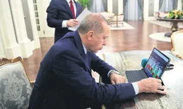 Yılın fotoğrafları için oy kullandı