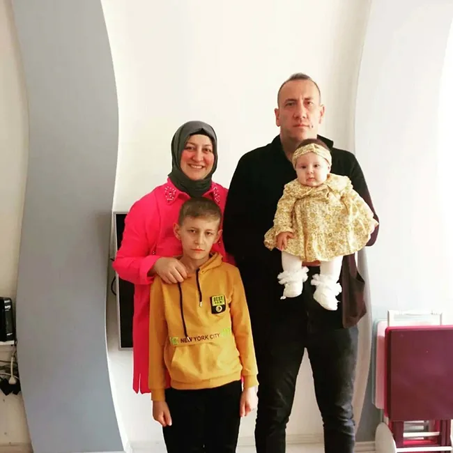 Türkiye şehitlerini uğurladı! Şehit astsubayın eşinden oğluna: Başını dik tut, senin baban kahraman!
