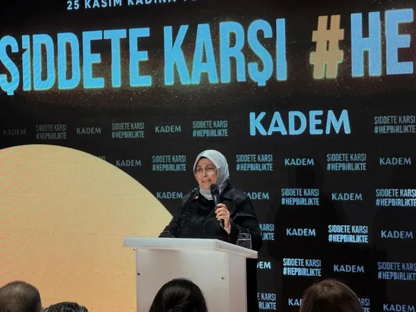 kadem-kadin-cinayetlerini-durdurmak-icin-siddete-karsi-hep-birlikte-kampanyasini-baslatti-1764008342804.jpg