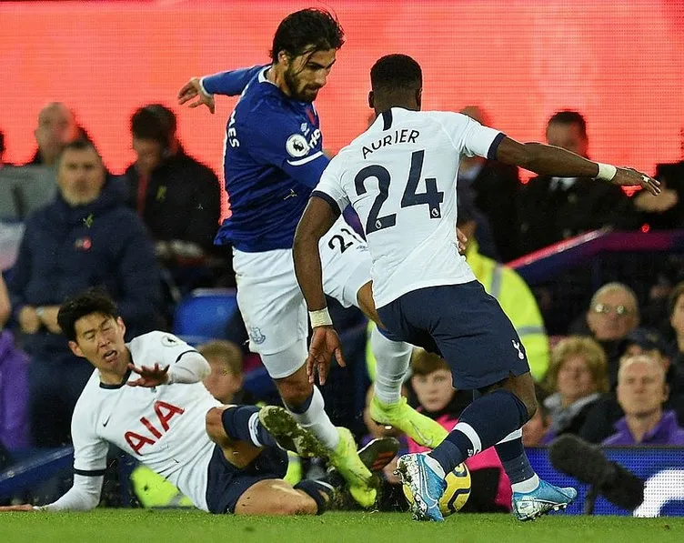 Everton - Tottenham maçında Andre Gomes’in ayağı kırıldı, rakibi gözyaşlarına boğuldu!