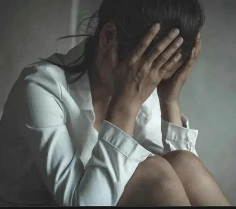 Lisedeki sabıkalı güvenlik kız öğrencileri taciz etti: Fiziğin çok güzel tayt giy!