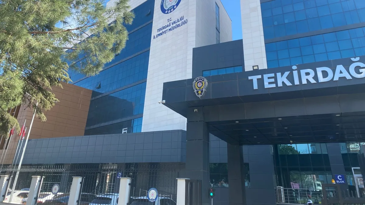 Güzellik merkezi kılıflı dolandırıcılığa operasyon: 14 gözaltı Güzellik merkezi kılıflı dolandırıcılığa operasyon: 14 gözaltı