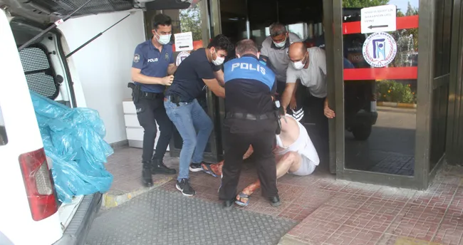 Yemek masasında tartıştığı annesini bıçaklayarak öldürdü - Son Dakika Haberler