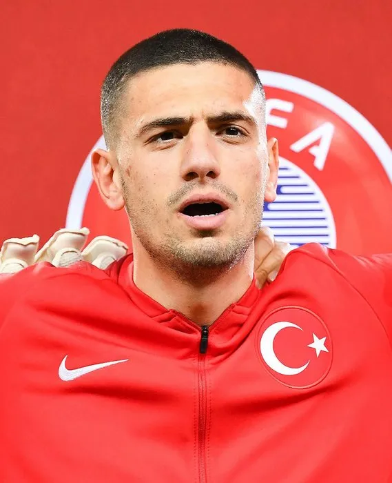 Merih Demiral kimdir, hangi takımı tutuyor?