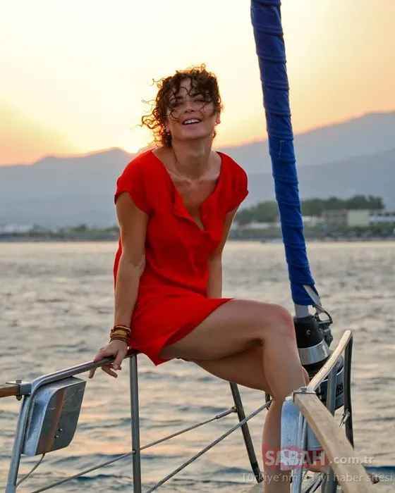 13 yıldır teknede yaşayan Aynalı Tahir’in yıldızı Yeşim Büber’in son hali üzmüştü! Bu kez de mutluluk pozlarını yayınladı