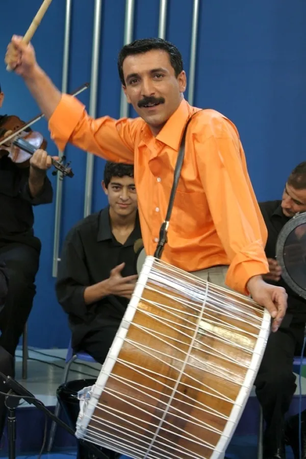 Latif Doğan bu akşam İbo Show'un konuğu! Latif Doğan kimdir, kaç yaşında, aslen nereli ve eşi kim? İşte şarkıları ve hayatı