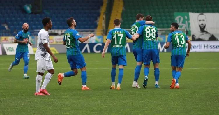 8 gollü çılgın maç! Çaykur Rizespor-Konyaspor mücadelesi nefes kesti