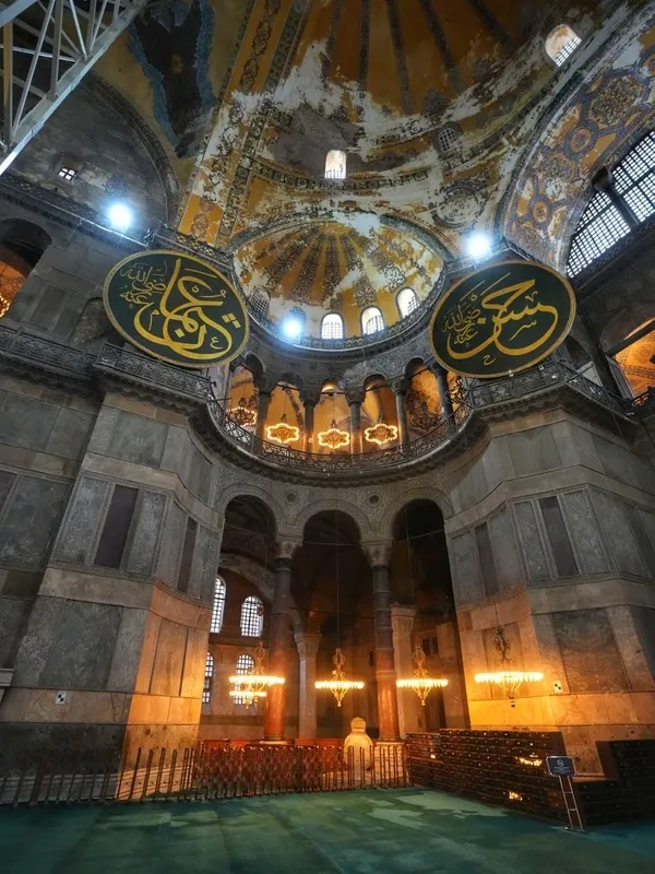 ayasofyanin-ana-kubbe-restorasyonunda-yeni-donem-ozgun-doku-korunacak-1784880173548.jpg