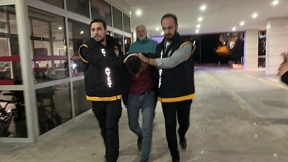 Eski eşine kucağındaki bebeğe aldırmadan saldırmıştı! O cani tutuklandı