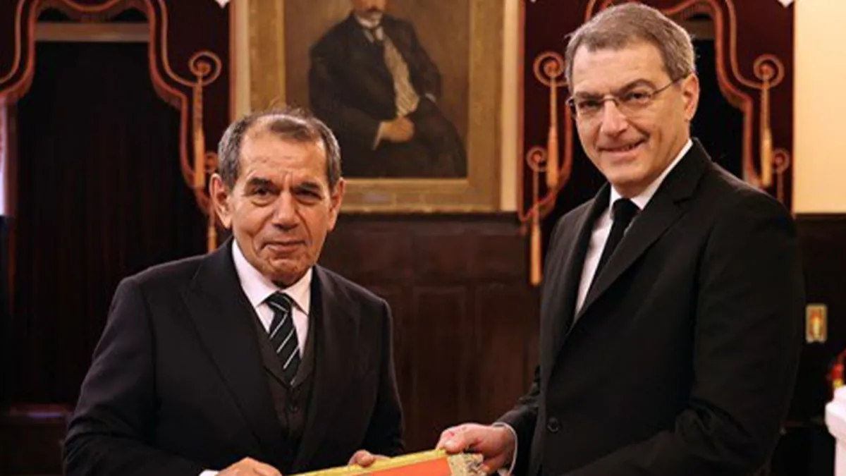 Galatasaray – Juventus maçı öncesi dostluk yemeği düzenlendi! Galatasaray – Juventus maçı öncesi dostluk yemeği düzenlendi!