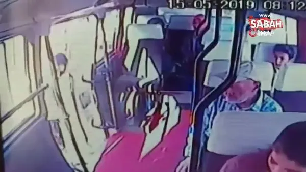Mersin'de üzeri kirli diye bir çocuğun minibüs koltuğuna oturtulmadığı anlar kamerada!