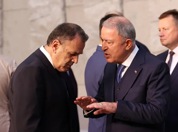SON DAKİKA: Ege'de sular ısınırken Yunanistan ile NATO'da kritik temas!