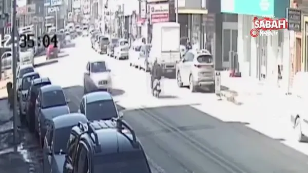 Sakarya'da otomobilin altında kalan kuryenin ölümden döndüğü anlar kamerada | Video