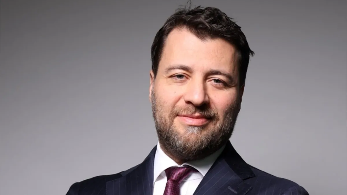 TERA HOLDİNG YKB Emre Tezmen Topkapı Üniversitesi mütevelli heyeti başkanı oldu TERA HOLDİNG YKB Emre Tezmen Topkapı Üniversitesi mütevelli heyeti başkanı oldu