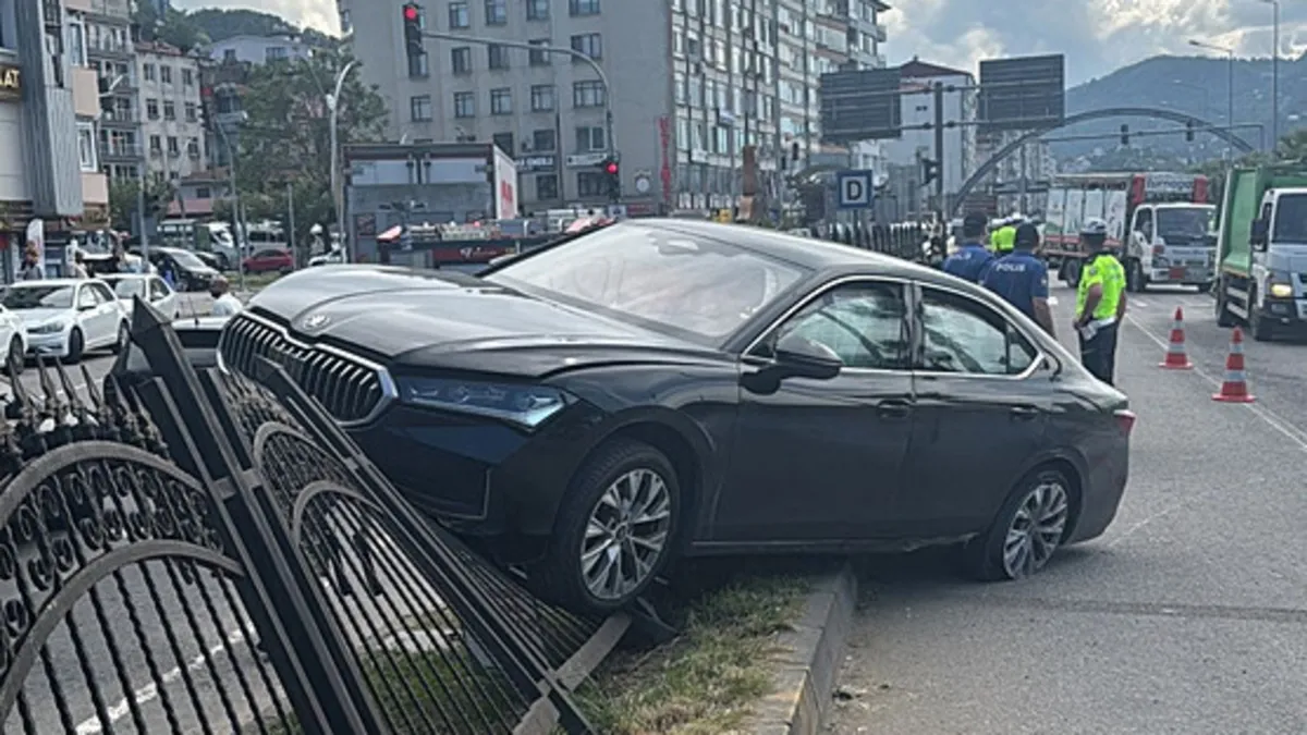 Giresun'da 2 araç çarpıştı: 4 yaralı