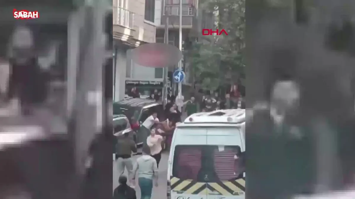 Esenyurt’ta laf atma kavgası: 2 kişi yaralandı | Video videosunu izle Esenyurt’ta laf atma kavgası: 2 kişi yaralandı | Video videosunu izle