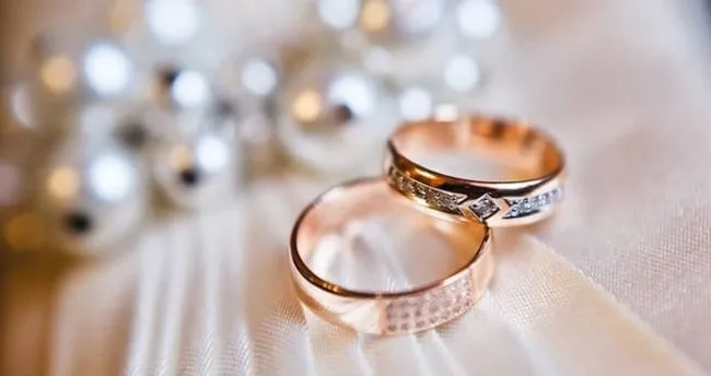 Soz Ve Nisan Yuzugu Hangi Parmaga Ele Takilir Nisan Yuzugu Sag Ele Mi Sol Ele Mi Takilir Son Dakika Haberler