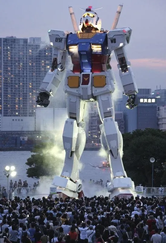 Tokyo'nun göbeğinde bir robot
