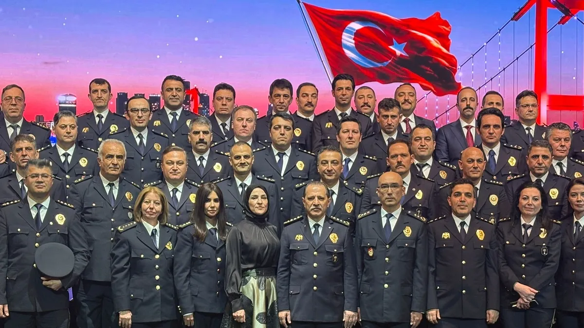 Polis Teşkilatı 181. Yılını kutladı… Selami Yıldız: “Biz İstanbul’un Emniyetiyiz” Polis Teşkilatı 181. Yılını kutladı… Selami Yıldız: “Biz İstanbul’un Emniyetiyiz”