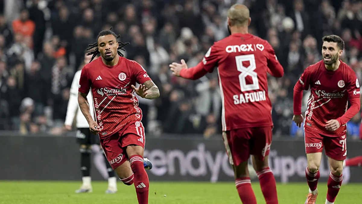 Antalyaspor deplasmanda galibiyete hasret kaldı Antalyaspor deplasmanda galibiyete hasret kaldı