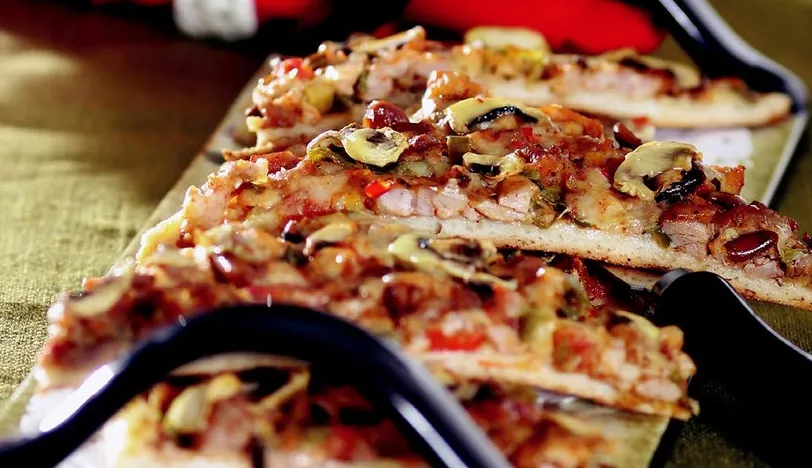Tavuklu Pizza