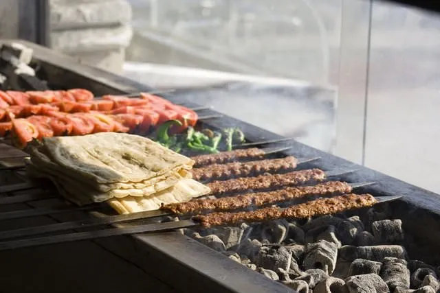 Adana kebap yediğinizi mi sanıyorsunuz? Son Dakika Haberler