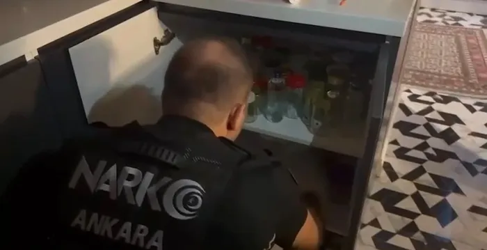 ankarada-dev-operasyon-polis-ekiplerinden-uyusturucu-ve-fuhus-darbesi-18-gozalti-1786875062691.jpeg